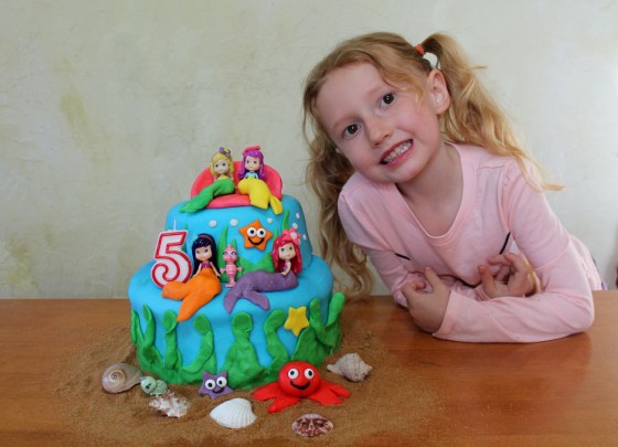 strawberry shortcake mermaid cake